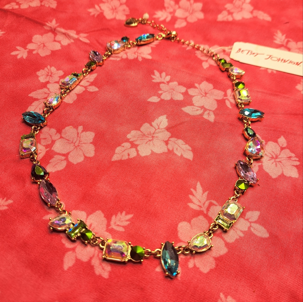 Betsey Johnson NWT Gorgeous AB Rhinestone Necklace